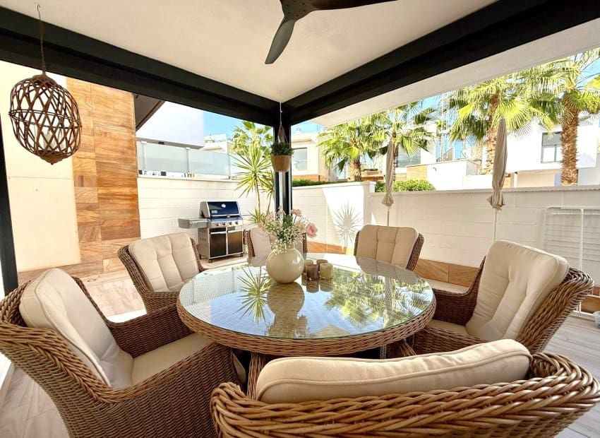 3 camera da letto Villa in vendita in Orihuela Costa con piscina - 449.900 € (Rif: 9518974)