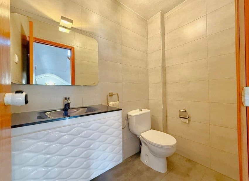 3 bedroom Villa for sale in Villamartin with pool - € 319,000 (Ref: 9518976)