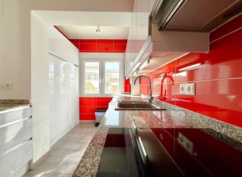 3 bedroom Villa for sale in Villamartin with pool - € 319,000 (Ref: 9518976)