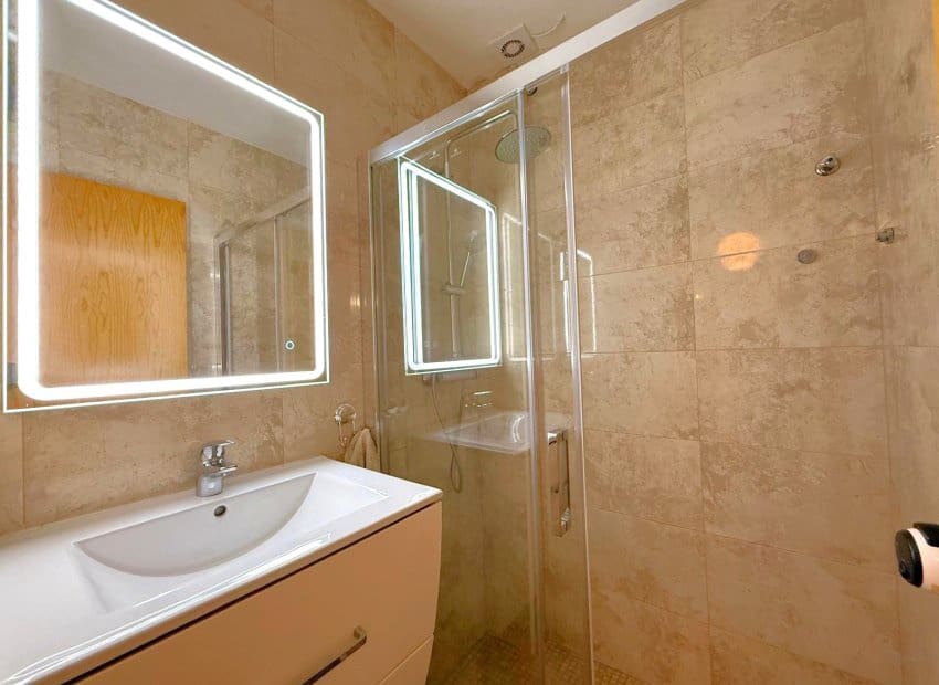 3 bedroom Villa for sale in Villamartin with pool - € 319,000 (Ref: 9518976)