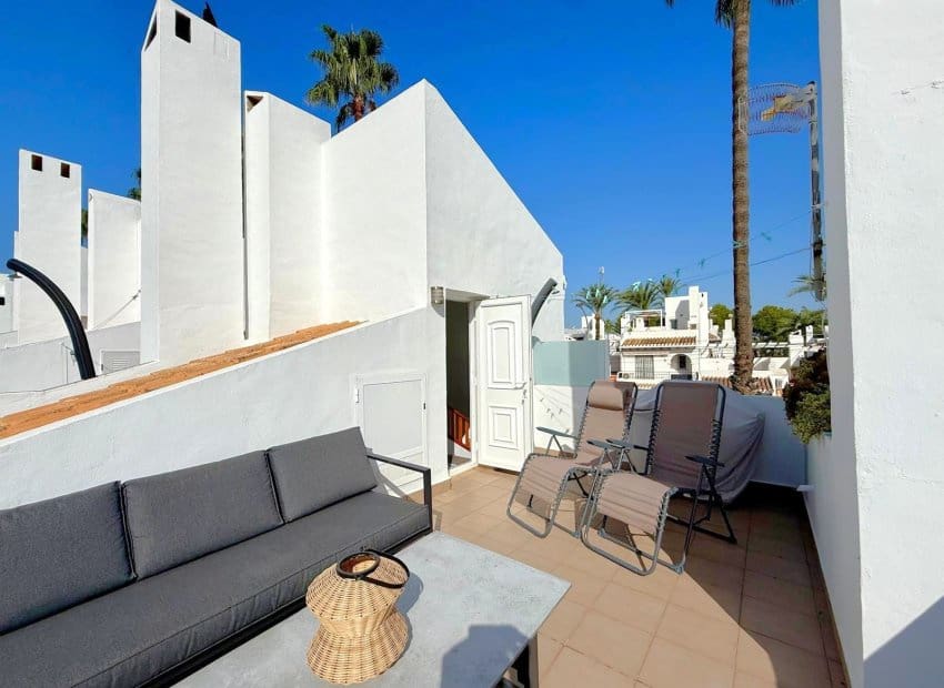 3 bedroom Villa for sale in Villamartin with pool - € 319,000 (Ref: 9518976)