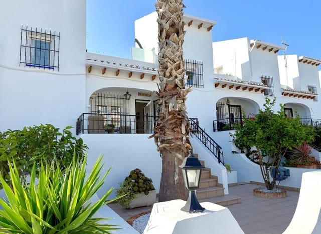 3 slaapkamer Villa te koop in Villamartin, Orihuela met zwembad - € 319.000 (Ref: 9518976)