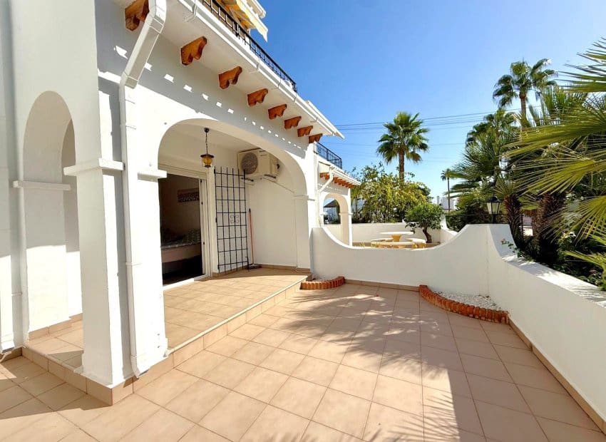 3 bedroom Villa for sale in Villamartin with pool - € 319,000 (Ref: 9518976)
