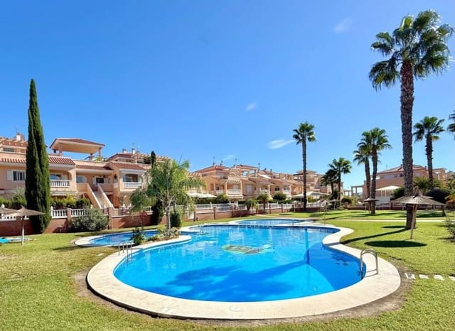 3 soverom Penthouse til salgs i Playa Flamenca, Orihuela med svømmebasseng - € 245 000 (Ref: 9518979)