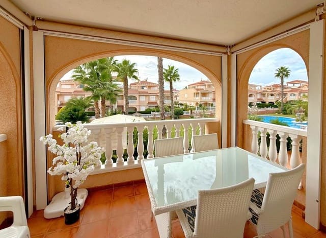 3 soverom Penthouse til salgs i Playa Flamenca, Orihuela med svømmebasseng - € 245 000 (Ref: 9518979)