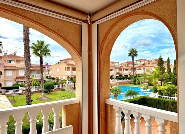 3 soverom Penthouse til salgs i Playa Flamenca, Orihuela med svømmebasseng - € 245 000 (Ref: 9518979)