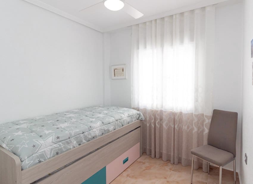 3 soverom Kjedet enebolig til salgs i La Zenia med svømmebasseng - € 312 000 (Ref: 9524531)