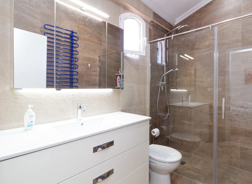 3 soverom Kjedet enebolig til salgs i La Zenia med svømmebasseng - € 312 000 (Ref: 9524531)