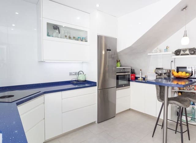 3 slaapkamer Villa te koop in La Zenia, Orihuela met zwembad - € 312.000 (Ref: 9524531)