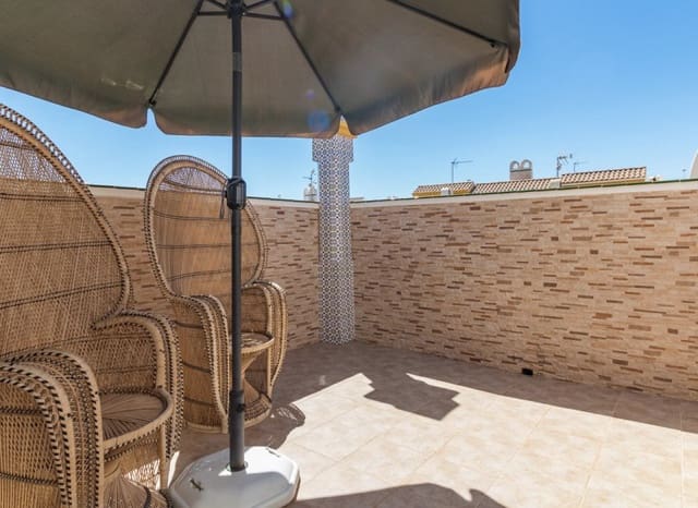 3 soverom Kjedet enebolig til salgs i La Zenia, Orihuela med svømmebasseng - € 312 000 (Ref: 9524531)