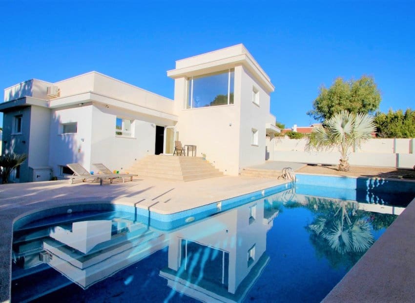 3 camera da letto Villa in vendita in Ciudad Quesada con piscina - 620.000 € (Rif: 9527924)