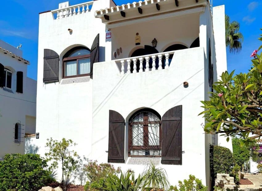 3 chambre Villa/Maison à vendre à Villamartin - 449 000 € (Ref: 9527925)