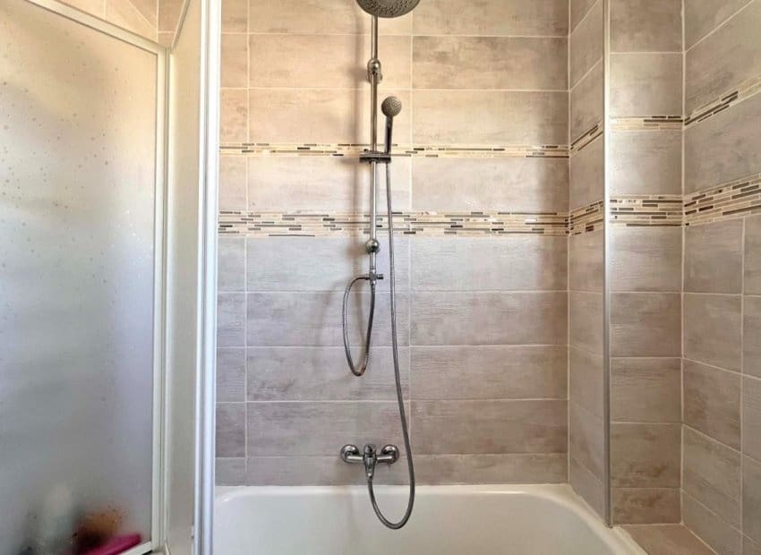 4 makuuhuone Huvila myytävänä paikassa La Zenia mukana uima-altaan - 399 000 € (Ref: 9527926)