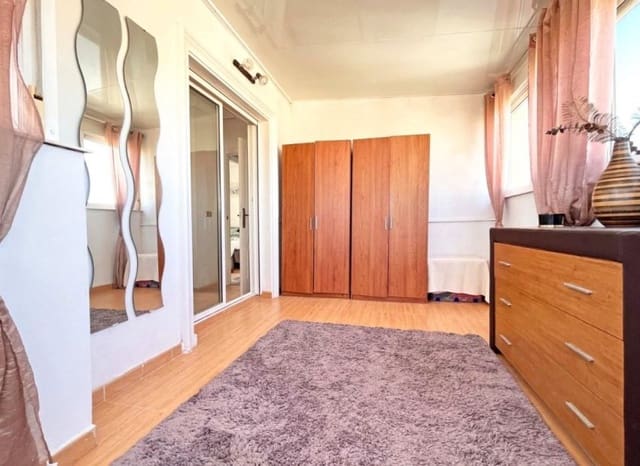 4 makuuhuone Huvila myytävänä paikassa La Zenia, Orihuela mukana uima-altaan - 399 000 € (Ref: 9527926)