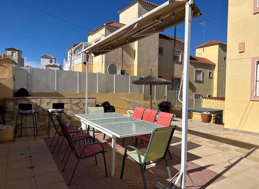4 soveværelse Lejlighed til salg i San Miguel de Salinas med swimmingpool - € 189.995 (Ref: 9527927)