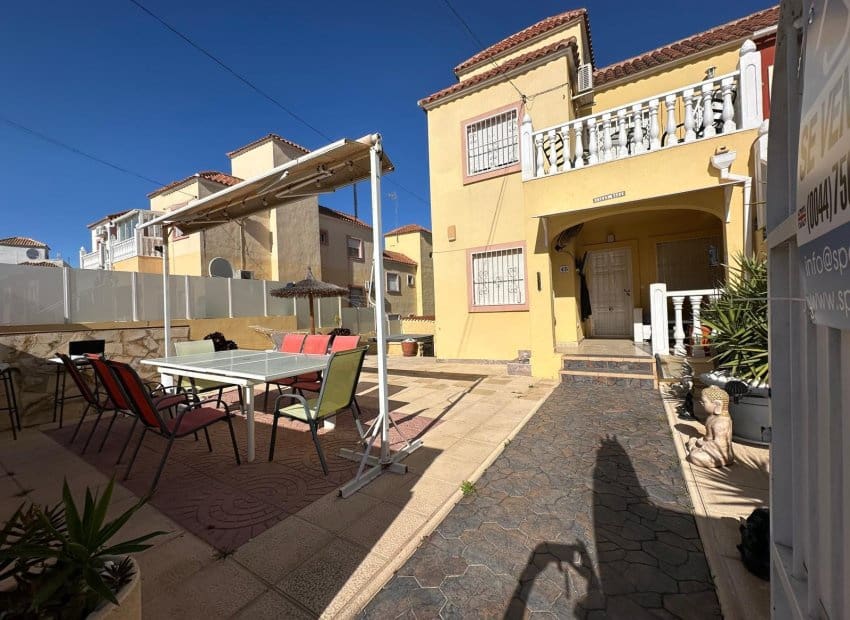 4 soveværelse Lejlighed til salg i San Miguel de Salinas med swimmingpool - € 189.995 (Ref: 9527927)