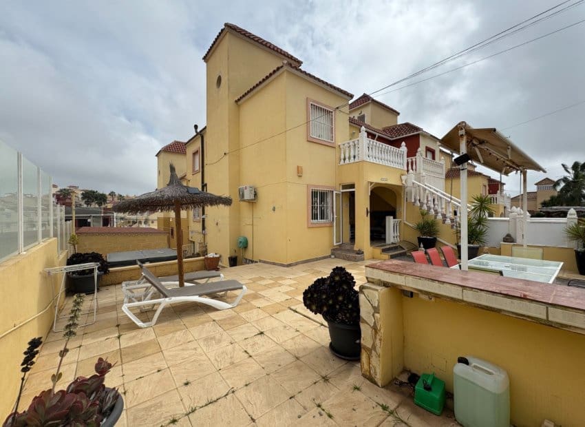 4 soveværelse Lejlighed til salg i San Miguel de Salinas med swimmingpool - € 189.995 (Ref: 9527927)