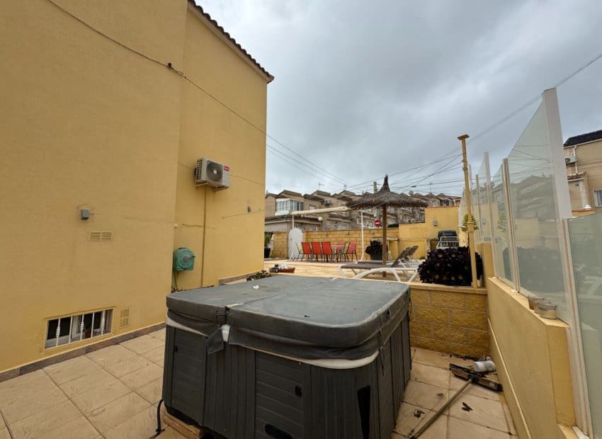 4 soveværelse Lejlighed til salg i San Miguel de Salinas med swimmingpool - € 189.995 (Ref: 9527927)