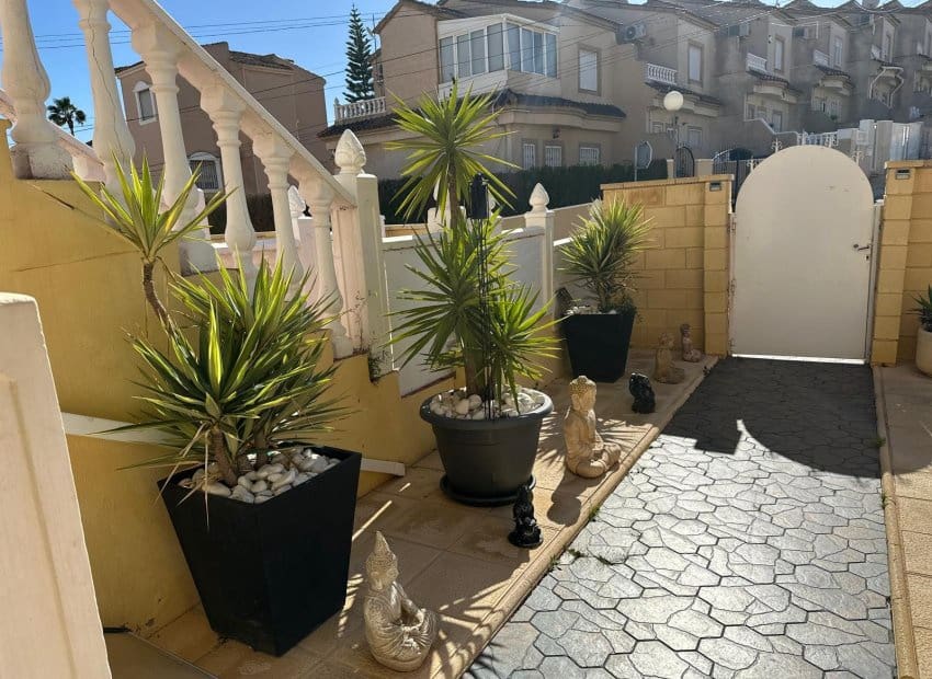 4 soveværelse Lejlighed til salg i San Miguel de Salinas med swimmingpool - € 189.995 (Ref: 9527927)