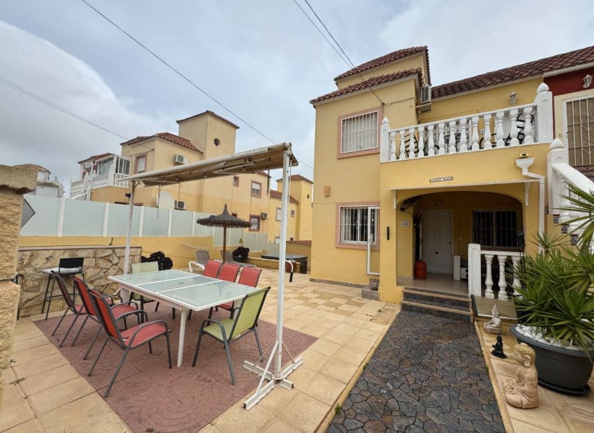 4 soveværelse Lejlighed til salg i San Miguel de Salinas med swimmingpool - € 189.995 (Ref: 9527927)