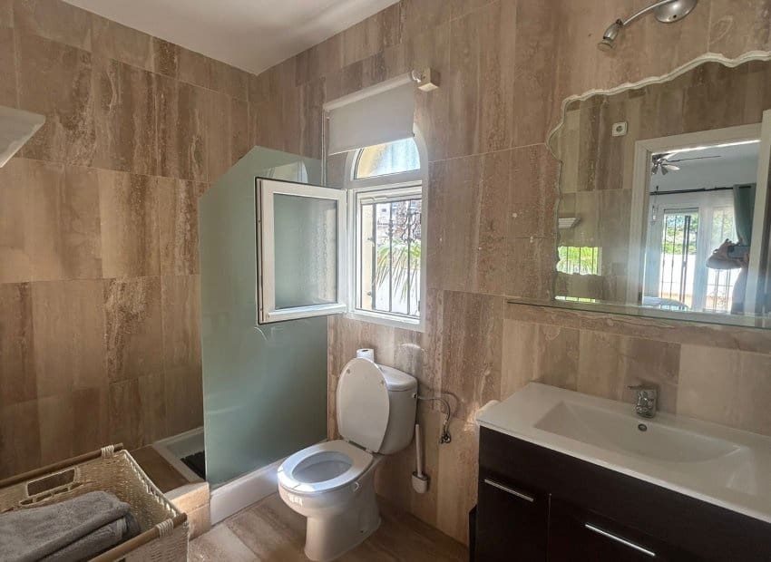 5 sypialnia Willa na sprzedaż w Orihuela Costa z basenem - 639 900 € (Ref: 9527928)