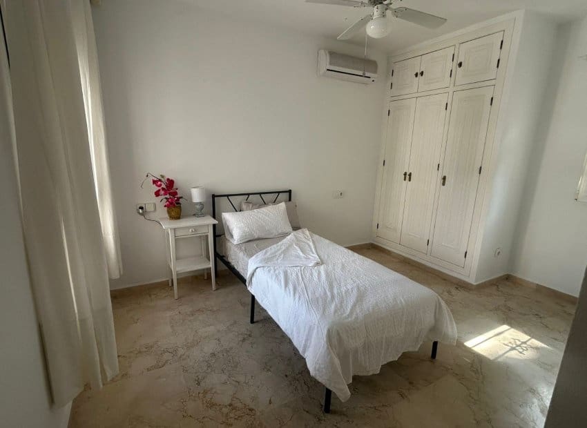 5 sypialnia Willa na sprzedaż w Orihuela Costa z basenem - 639 900 € (Ref: 9527928)