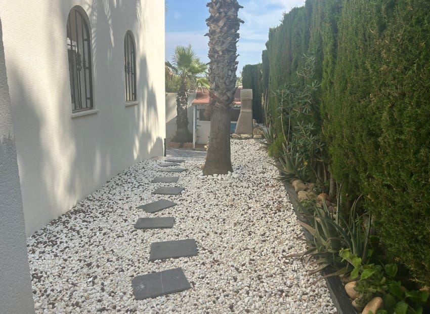 5 sypialnia Willa na sprzedaż w Orihuela Costa z basenem - 639 900 € (Ref: 9527928)