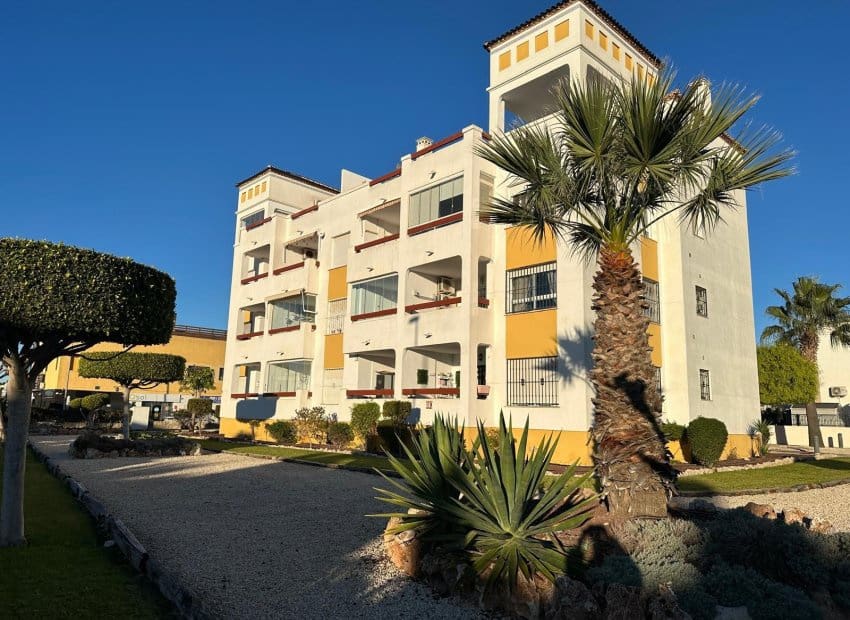 2 quarto Apartamento para venda em Campoamor com piscina - 189 995 € (Ref: 9527930)