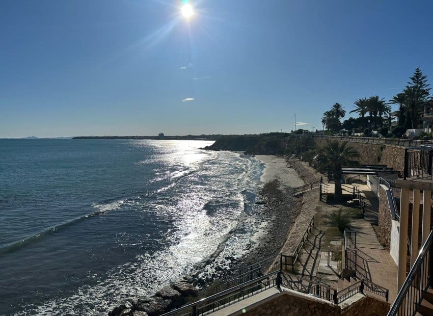 2 sypialnia Apartament na sprzedaż w Punta Prima z basenem - 289 995 € (Ref: 9527931)