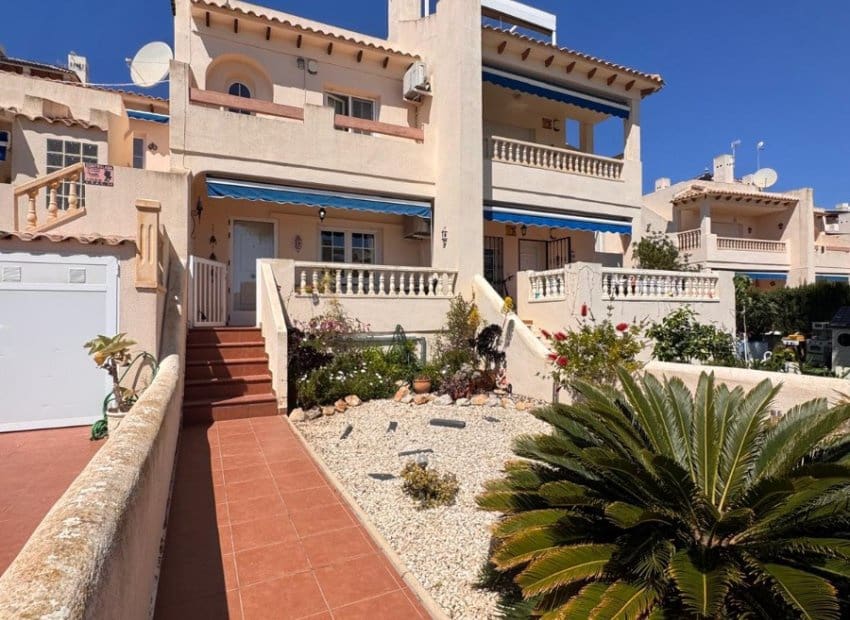 2 bedroom Townhouse for sale in Las Ramblas Golf with pool - € 235,000 (Ref: 9527932)