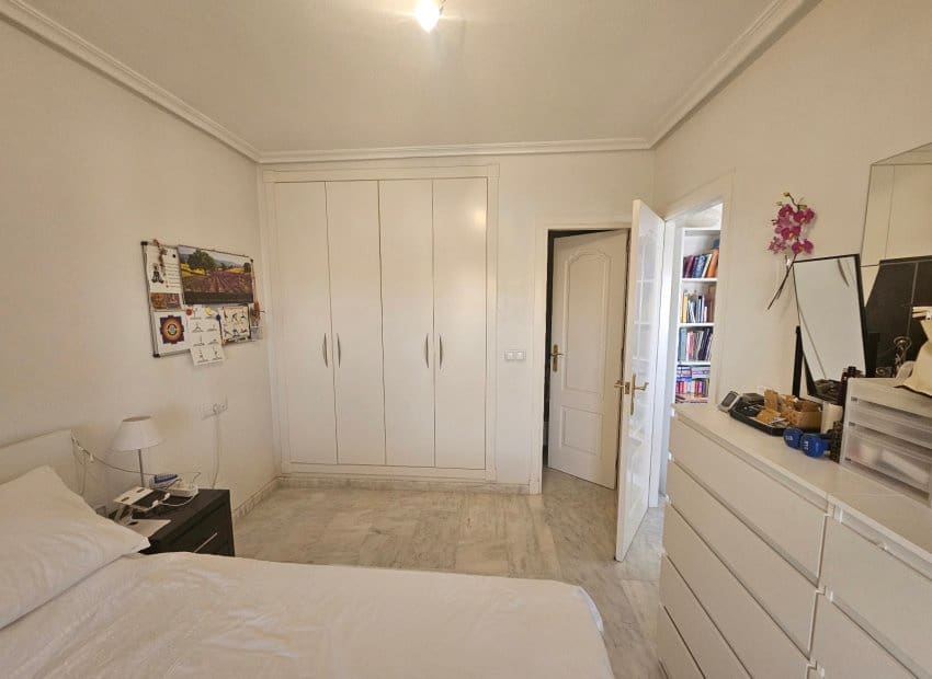 2 sypialnia Apartament na sprzedaż w Villamartin z basenem - 179 999 € (Ref: 9536827)