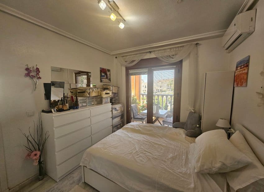 2 sypialnia Apartament na sprzedaż w Villamartin z basenem - 179 999 € (Ref: 9536827)