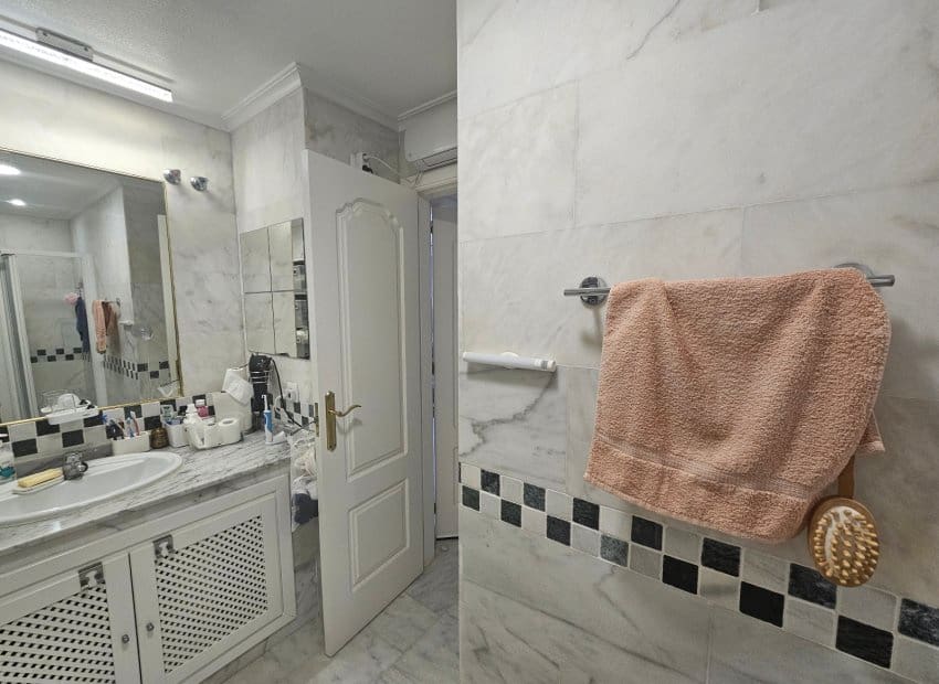 2 sypialnia Apartament na sprzedaż w Villamartin z basenem - 179 999 € (Ref: 9536827)