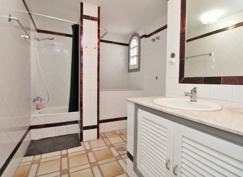 1 quarto Apartamento para venda em Villamartin com piscina - 129 000 € (Ref: 9536828)