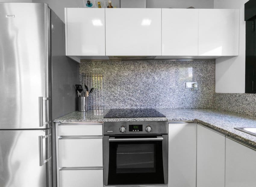 4 soveværelse Villa til salg i Villamartin med swimmingpool - € 429.000 (Ref: 9536829)