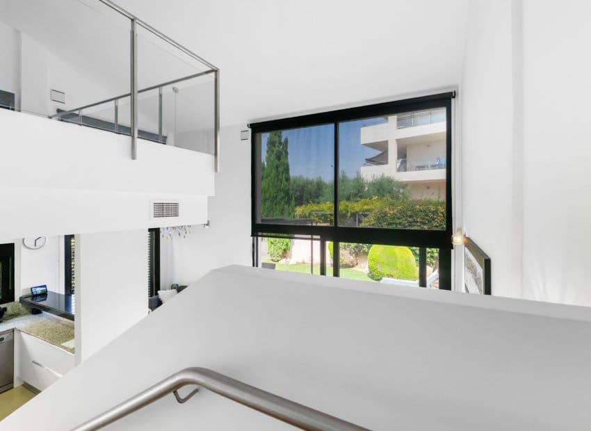 4 soveværelse Villa til salg i Villamartin med swimmingpool - € 429.000 (Ref: 9536829)