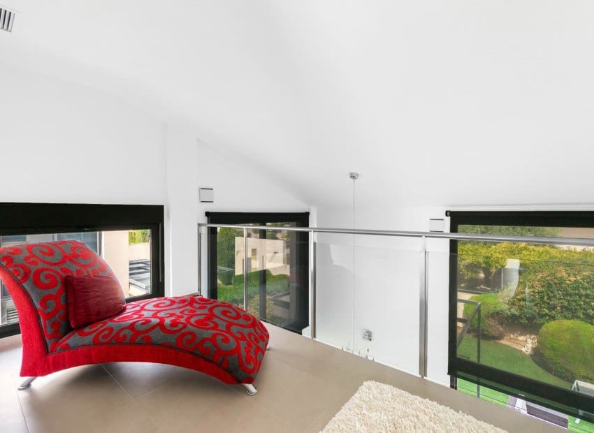 4 soveværelse Villa til salg i Villamartin med swimmingpool - € 429.000 (Ref: 9536829)