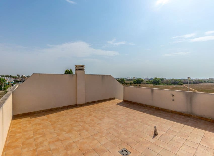 4 soveværelse Villa til salg i Villamartin med swimmingpool - € 429.000 (Ref: 9536829)