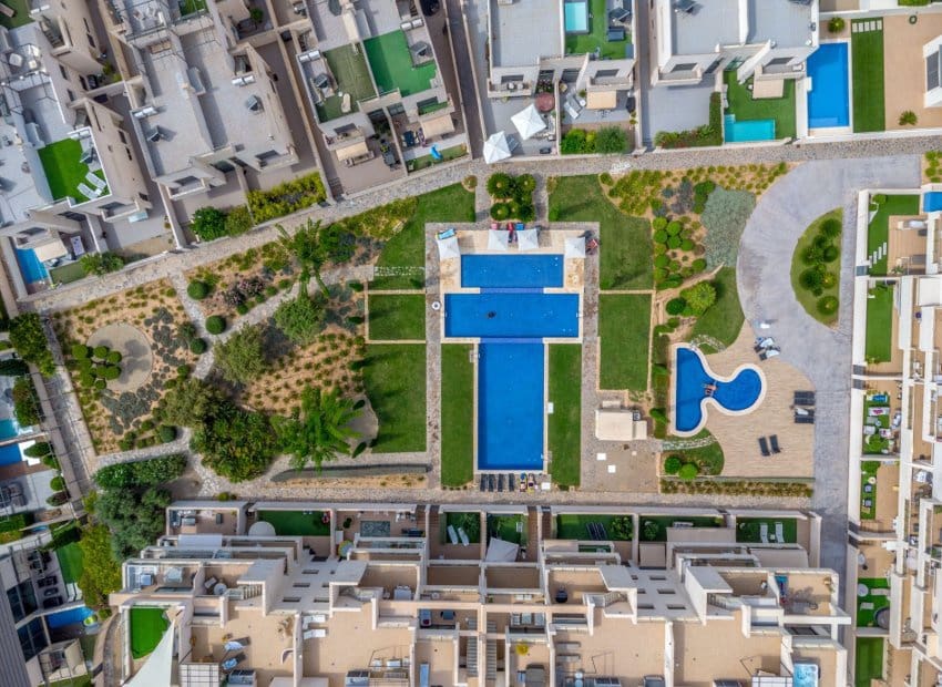 4 soveværelse Villa til salg i Villamartin med swimmingpool - € 429.000 (Ref: 9536829)