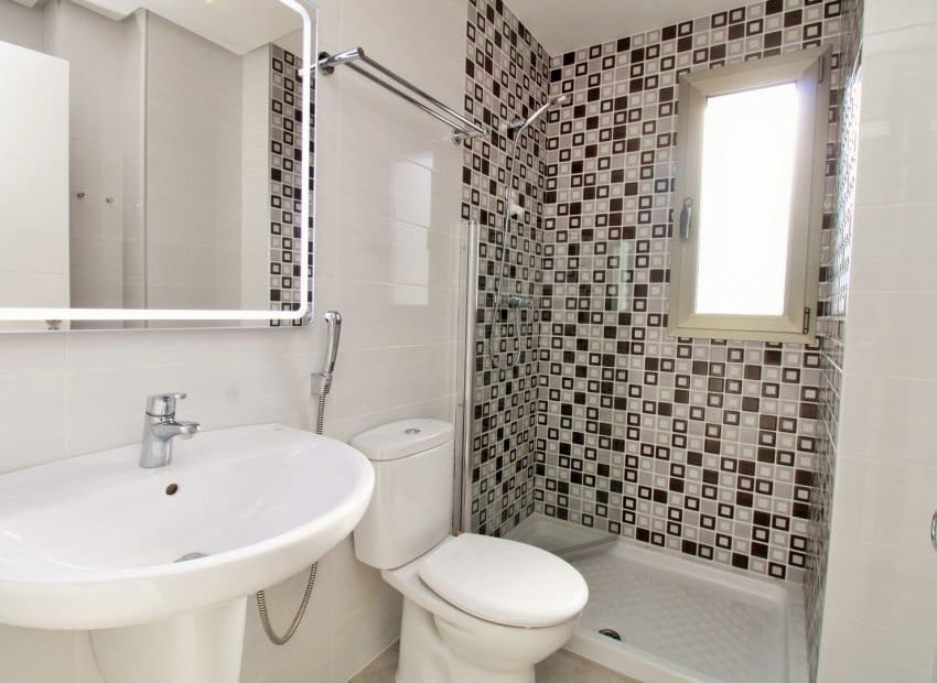 2 sovrum Lägenhet till salu i Villamartin med pool - 289 900 € (Ref: 9536830)