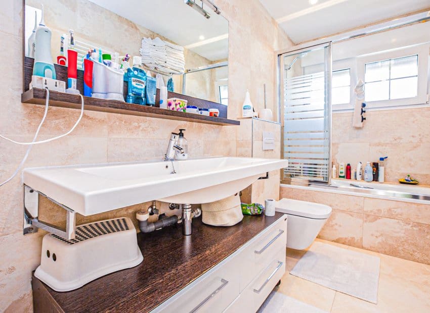 4 Zimmer Villa zu verkaufen in La Zenia mit Pool - 1.350.000 € (Ref: 9536832)