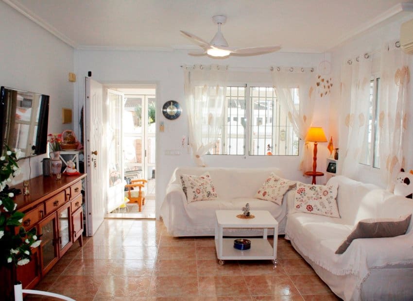 4 soveværelse Villa til salg i Torre de la Horadada med garage - € 272.000 (Ref: 9548466)