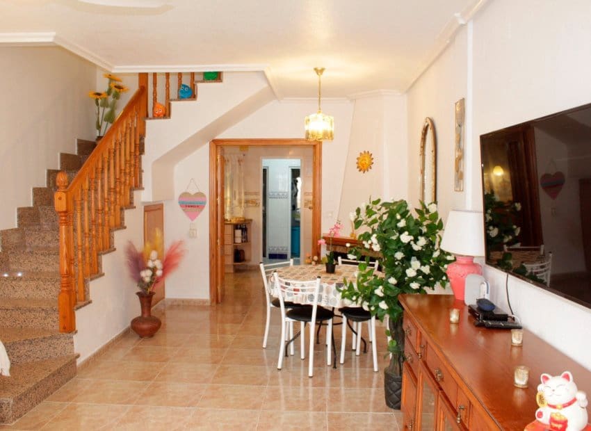 4 soveværelse Villa til salg i Torre de la Horadada med garage - € 272.000 (Ref: 9548466)