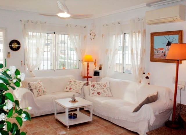 4 soveværelse Villa til salg i Torre de la Horadada, Pilar de la Horadada med garage - € 272.000 (Ref: 9548466)