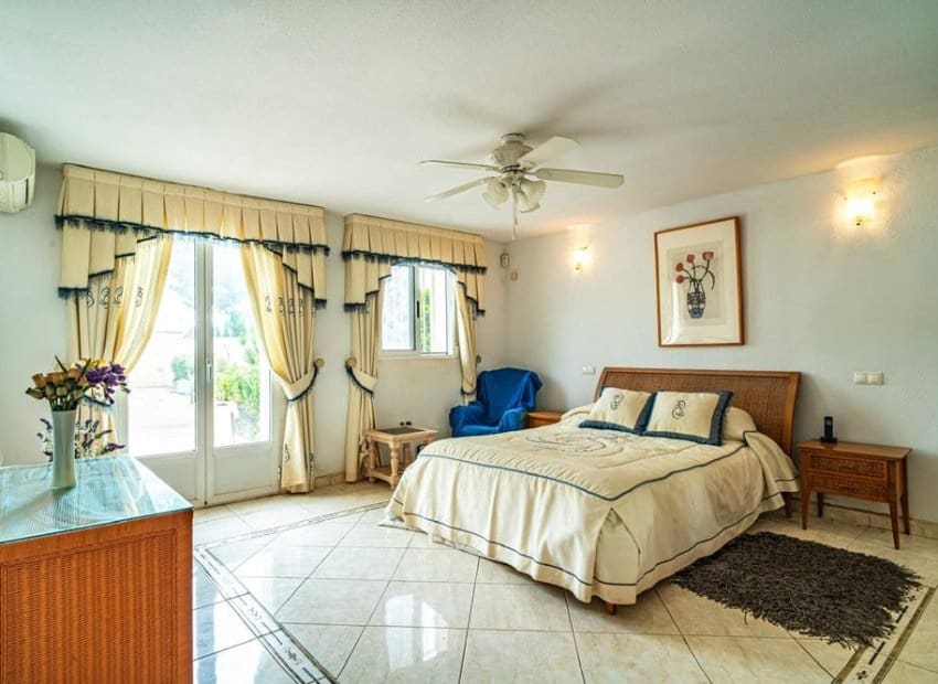 4 soverom Villa til salgs i Villamartin med svømmebasseng - € 650 000 (Ref: 9558015)