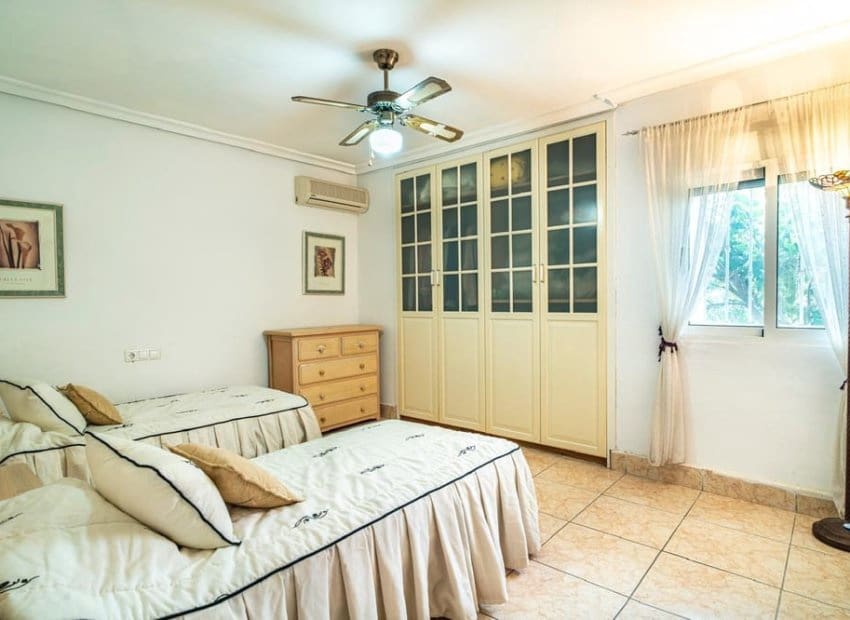 4 soverom Villa til salgs i Villamartin med svømmebasseng - € 650 000 (Ref: 9558015)