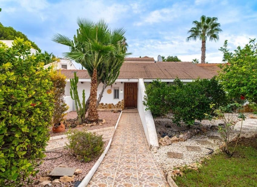 4 soverom Villa til salgs i Villamartin med svømmebasseng - € 650 000 (Ref: 9558015)