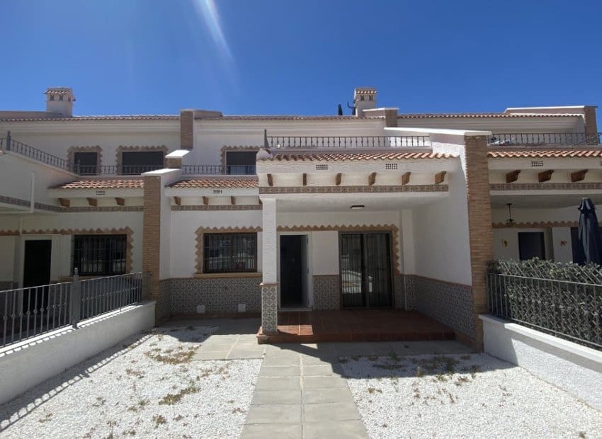 3 quarto Moradia para venda em San Miguel de Salinas com piscina - 229 900 € (Ref: 9558016)