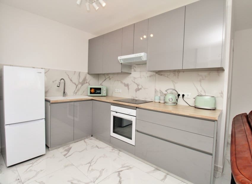 Apartamento de 1 habitación en Villamartin en venta con piscina - 155.000 € (Ref: 9562125)