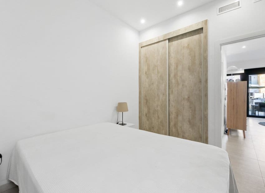 Casa de 3 habitaciones en Villamartin en venta con piscina - 325.000 € (Ref: 9576825)